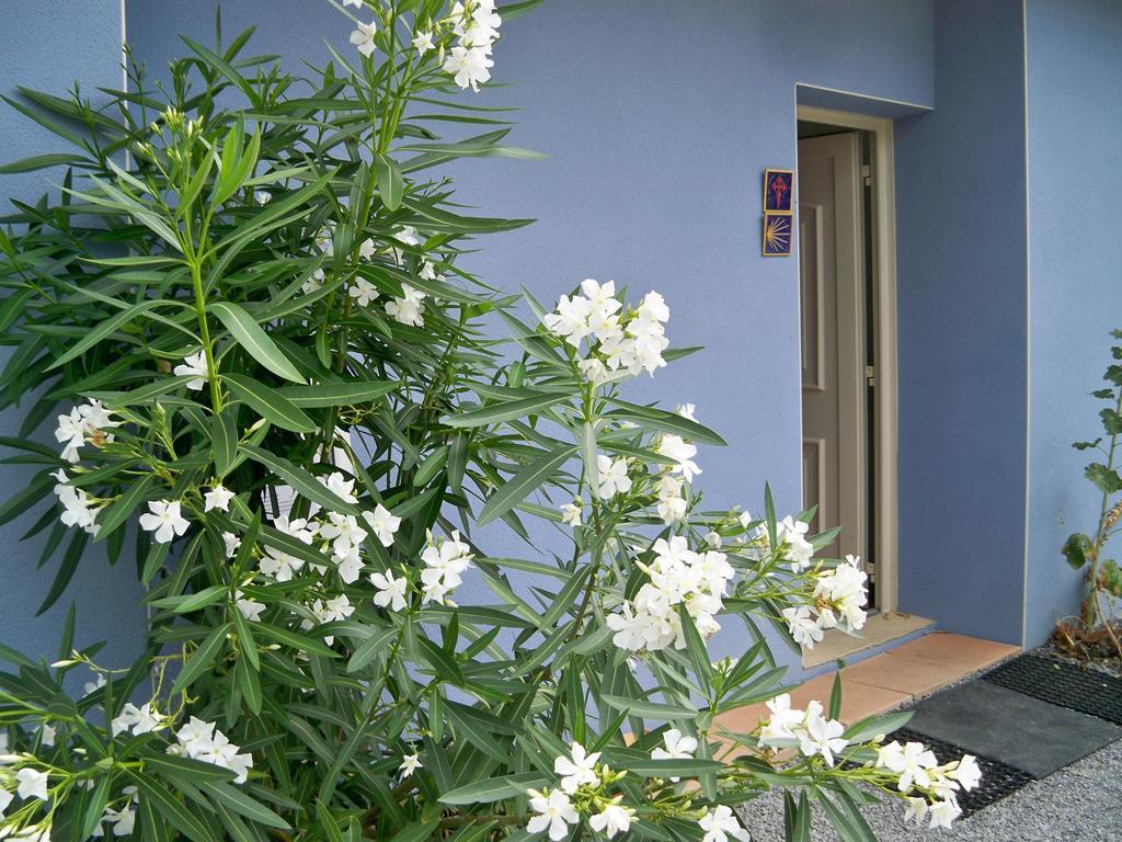 Chambres D'Hotes Relais Milord Estialescq Exterior foto